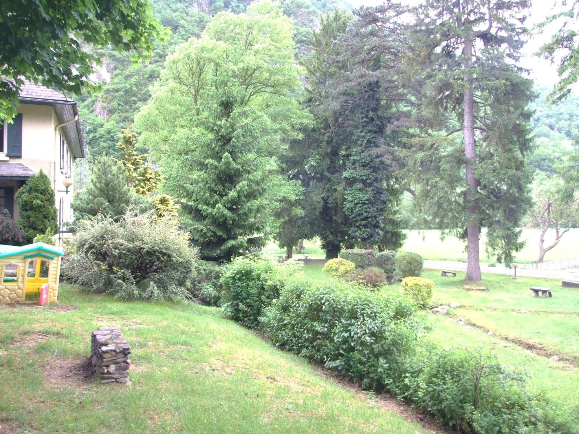 Hotel Du Val D'Aure Cadeac Экстерьер фото